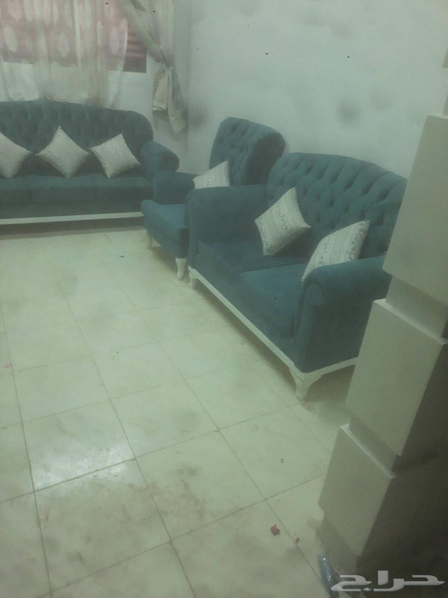 كنب مجلس فاخر جدا والله أخو الجديد مع ستارة قماش فاخرة .63730687009667112