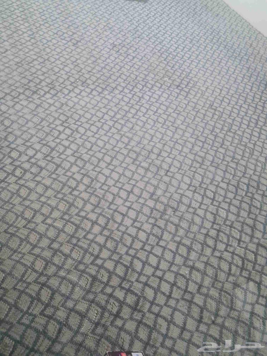 Table with chairs. 6 An-Nahal water bottles. Two sofas. Nearly new carpet63731065965825110