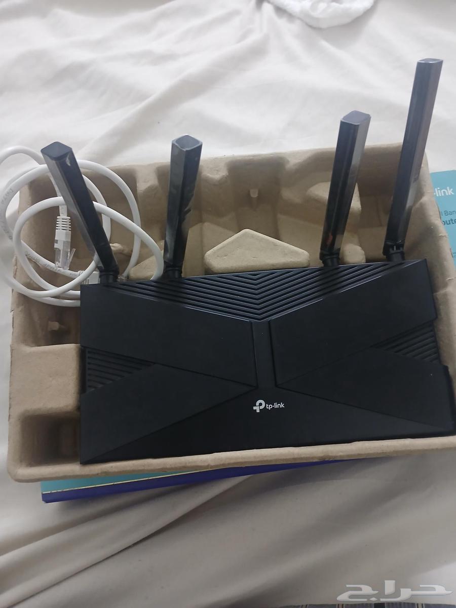 A1800 Dual Band Wired Router Used for Two Months 10063733483994113111