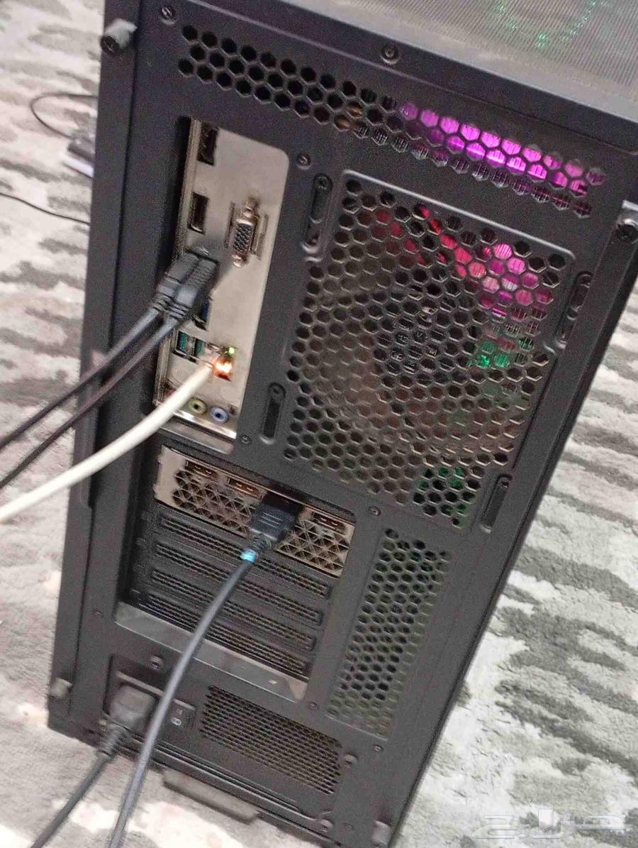 للبيع pc استخدام كذا مره ومقروط حتى مغبر يعني اخو الجديد63731901852546110