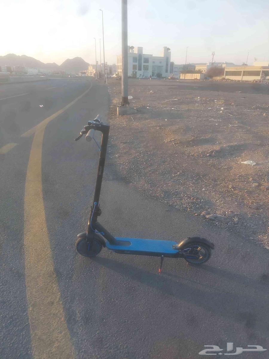 سكوتر كهربائي نيازيك نظيف جدا جدا سرعه 70 كلم63730596644099112