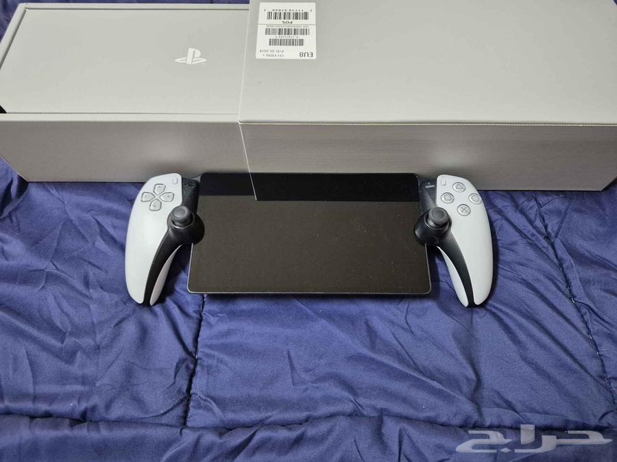 Playstation portable, light use, almost new63729288078595110
