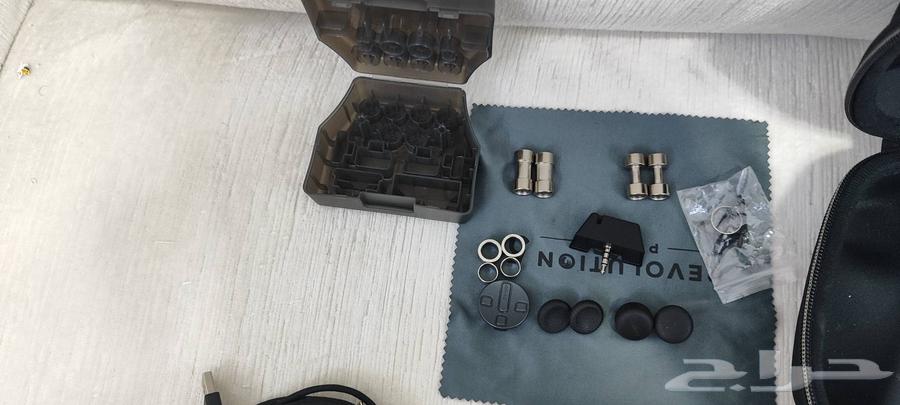 Professional Nacon Revolution 5 controller, my new one63730314137217114