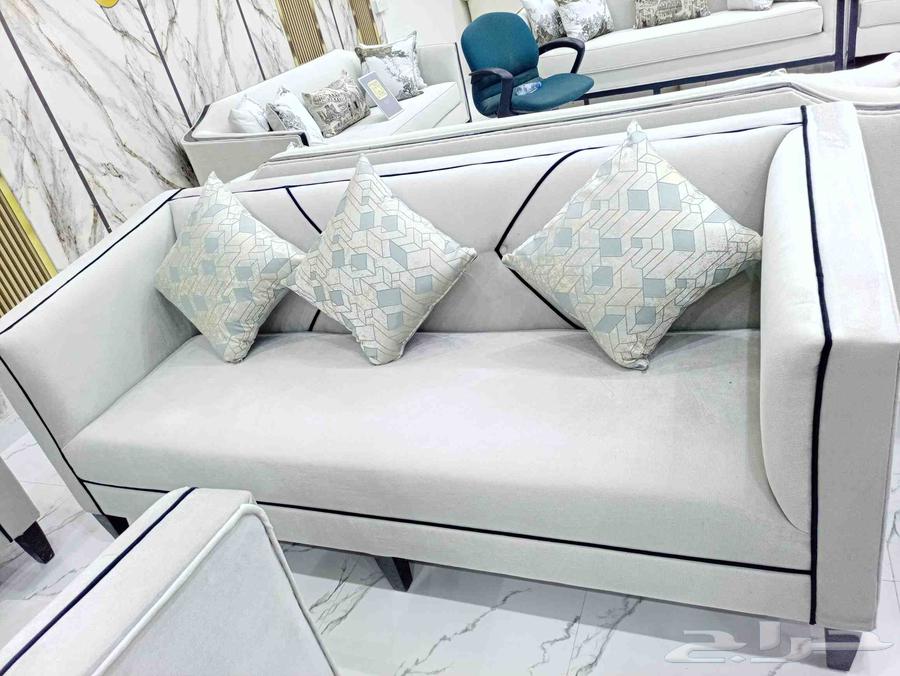 New sofa set from the exhibition, three three-seater pieces and two single pieces, covering an area of 4*5 meters63736315332482112