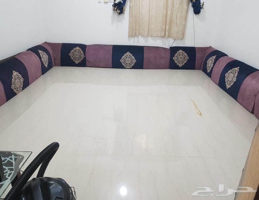Clean majlis 200 riyals, size 5 4, one of the features of the majlis is lightweight and very easy to move63746009173634110