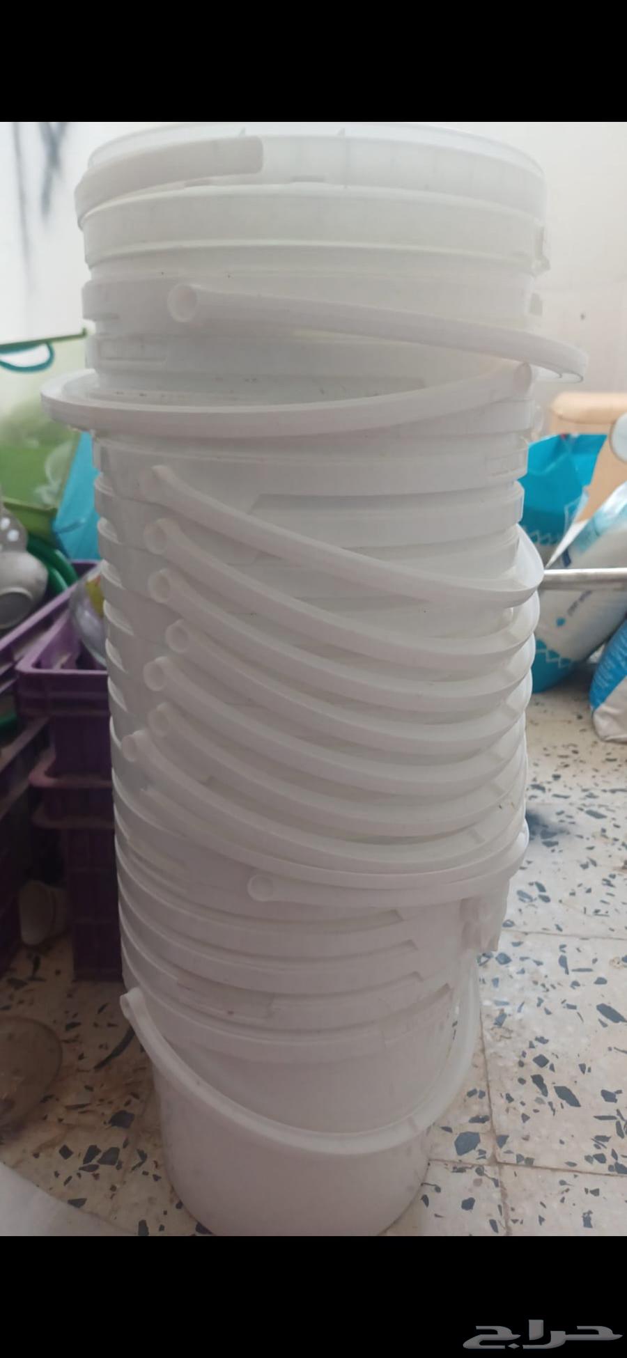 I have a quantity of buckets for sale, each bucket capacity is 5 kg63742355938051110