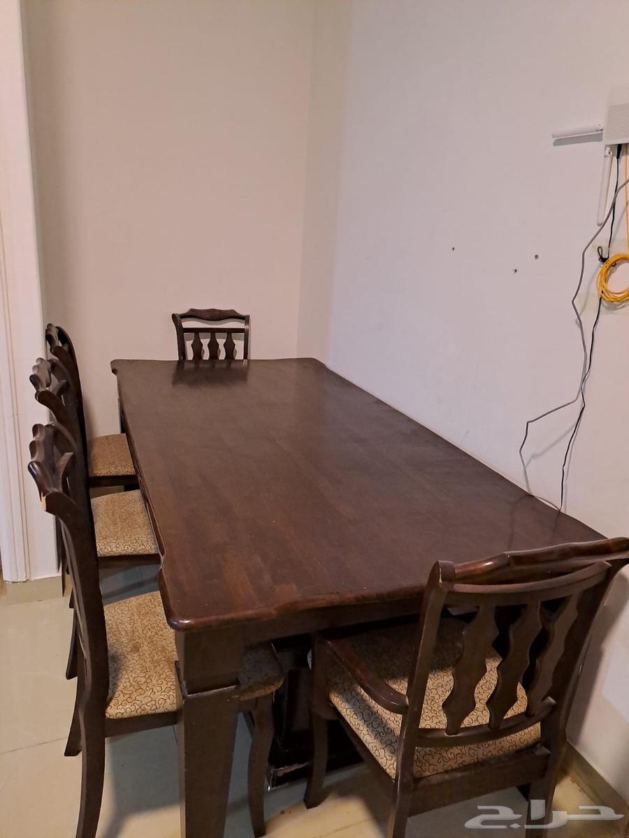 كنب كبير مع الستاره وطاوله طعام كلو سليم بيع مستعجل63743295661058112
