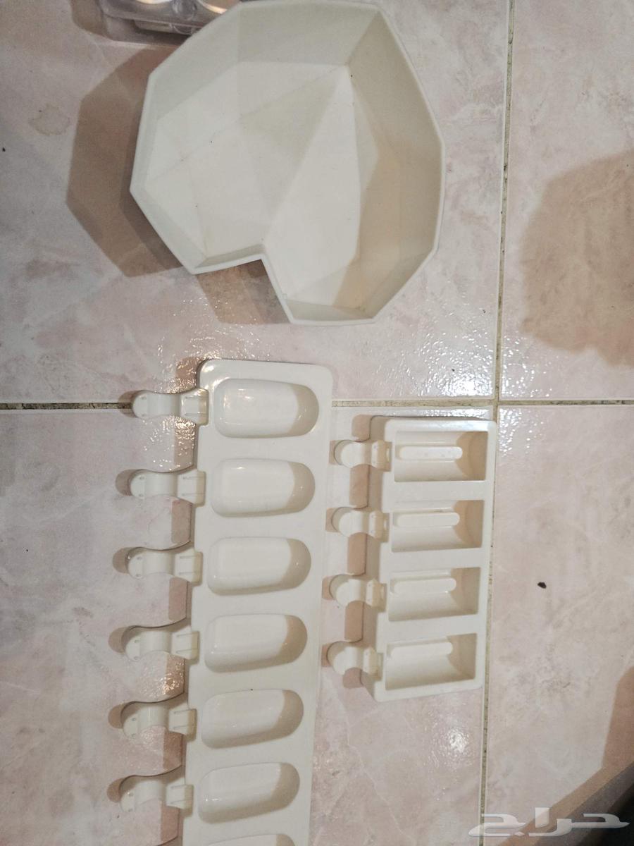 Items used little and no longer needed63742355908353111