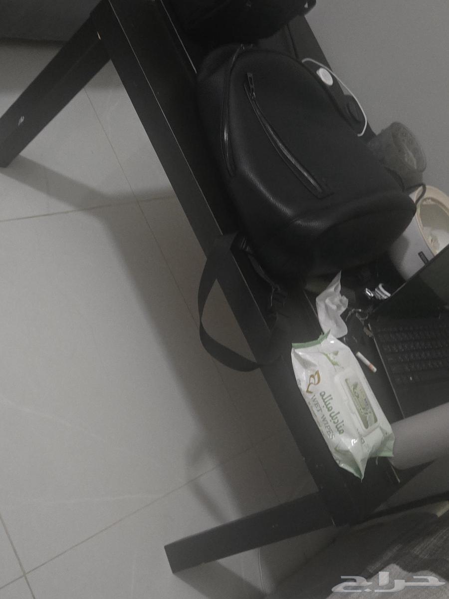 البيع سريرين مستعمل مع طاوله من ايكيا و سجاد مغسول جديد63740374934145112