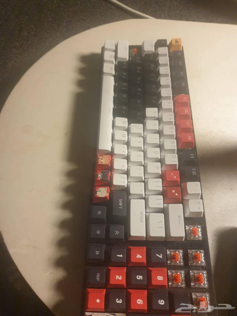 GMMK2 keyboard with original keycaps63740371025539111