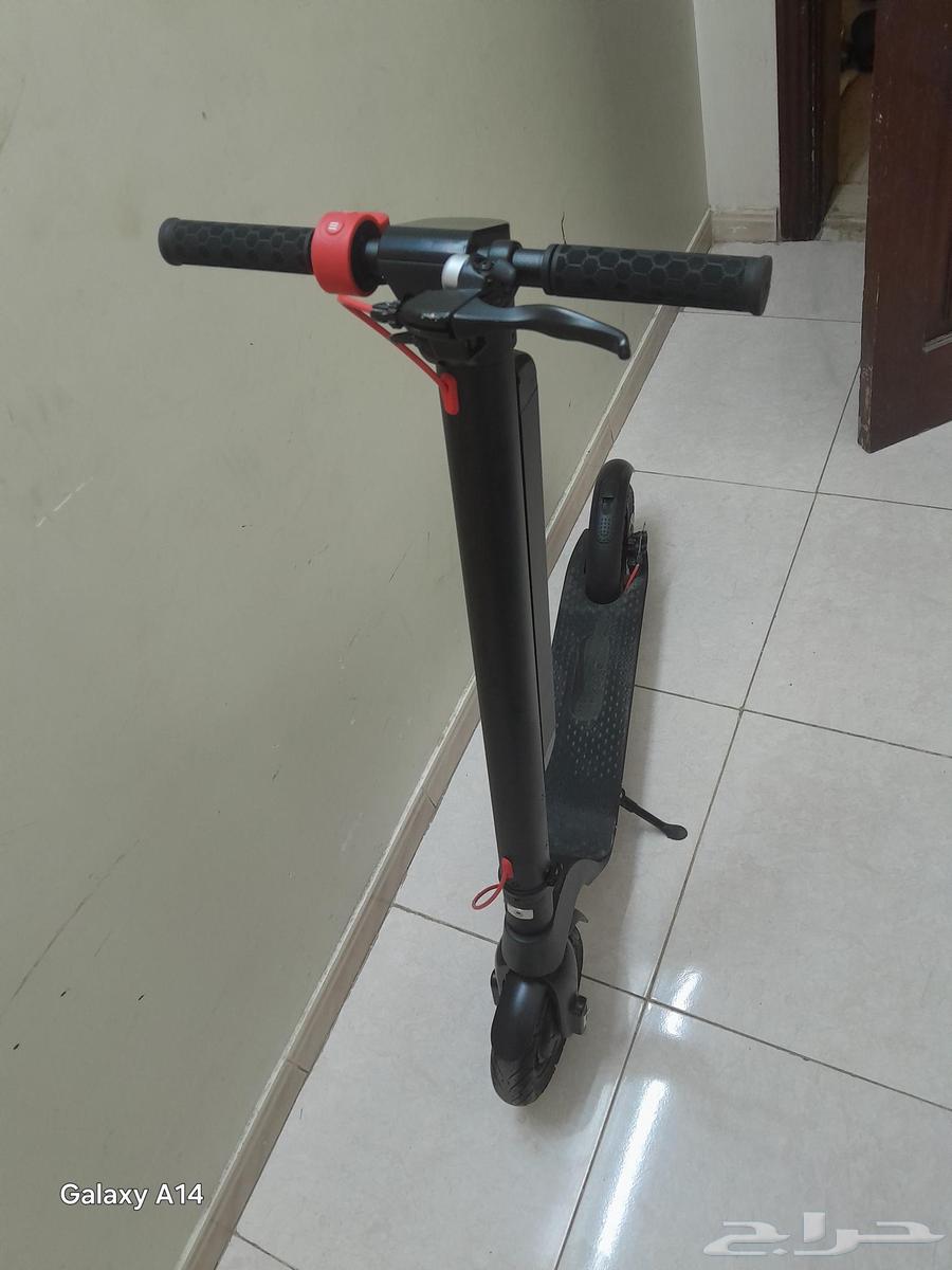 للبيع اسكوتر كهرباء نظيف63742077230467110