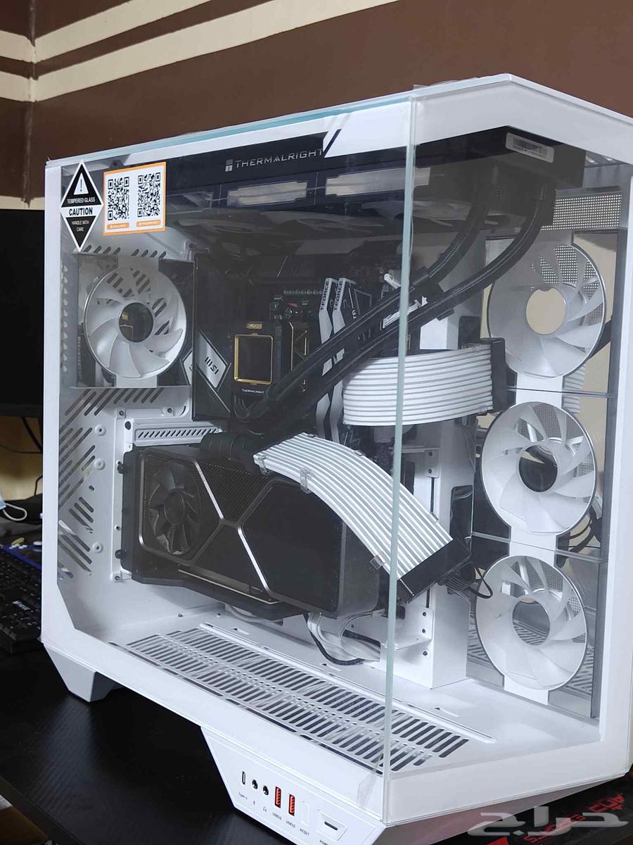 Vertical GPU Mount (New) Black Only63746399537793112