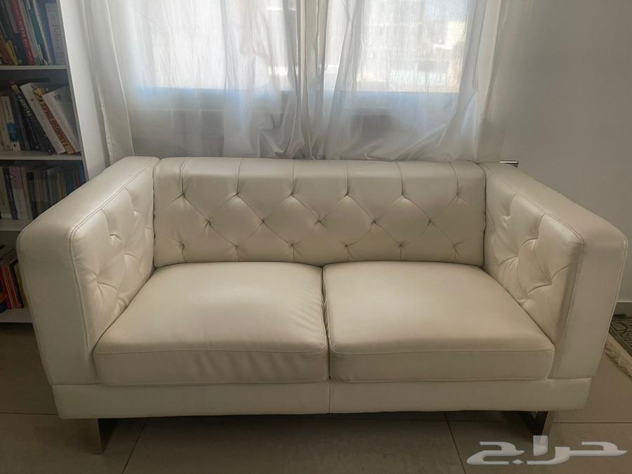 Two-seater sofa used in clean condition63746399552258113