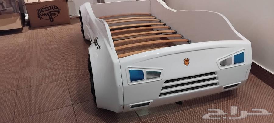 سرير اطفال العدد اثنين حديد والاخر بلاستك بدون مراتب ب10063744223650819110