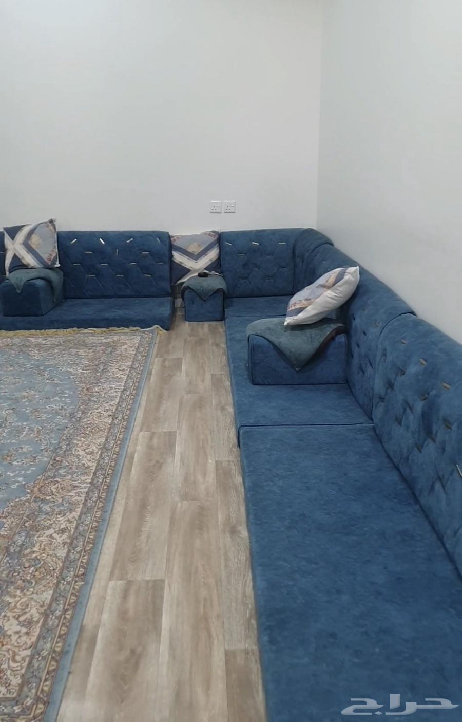 مجلس للبيع نظيف واستعمال بسيط63751761466882111