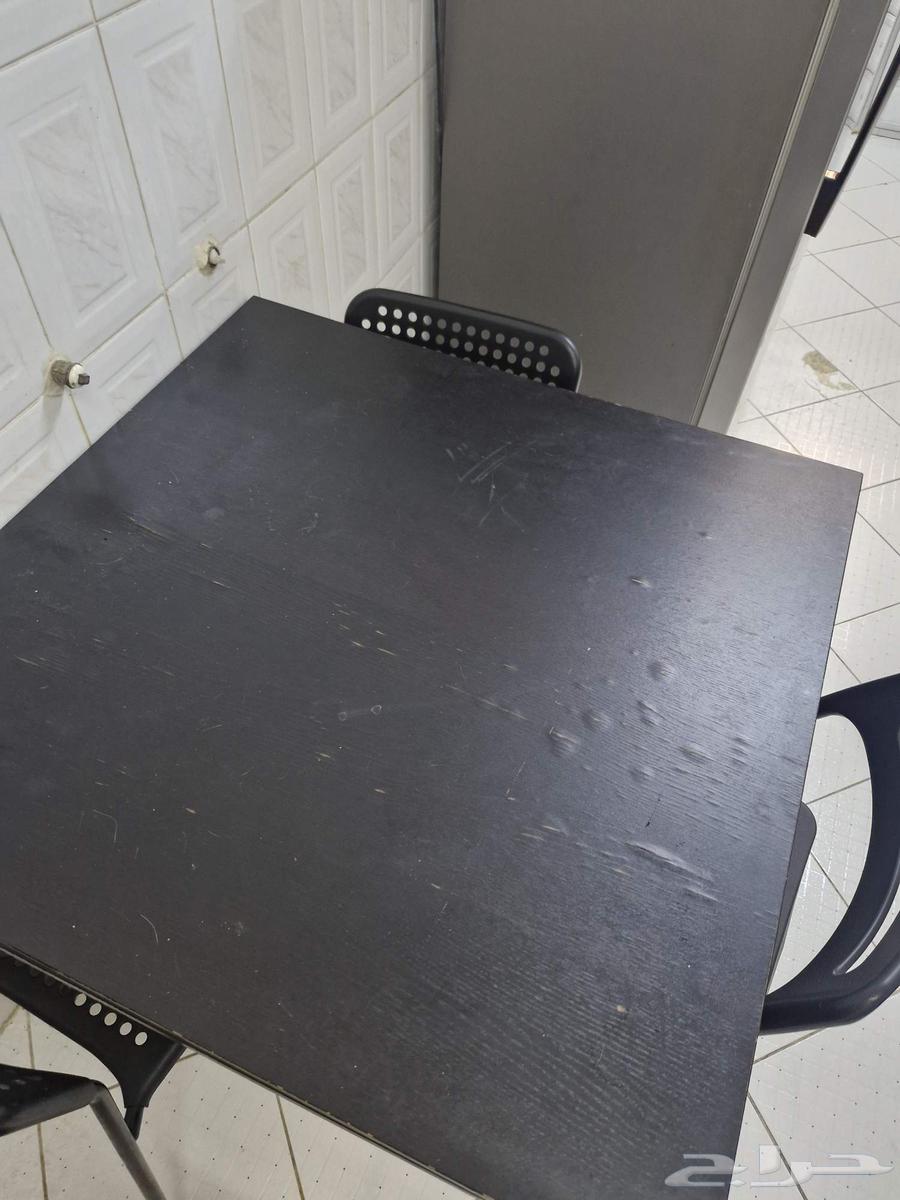 Good condition black IKEA dining table expandable from both sides63756265602307110