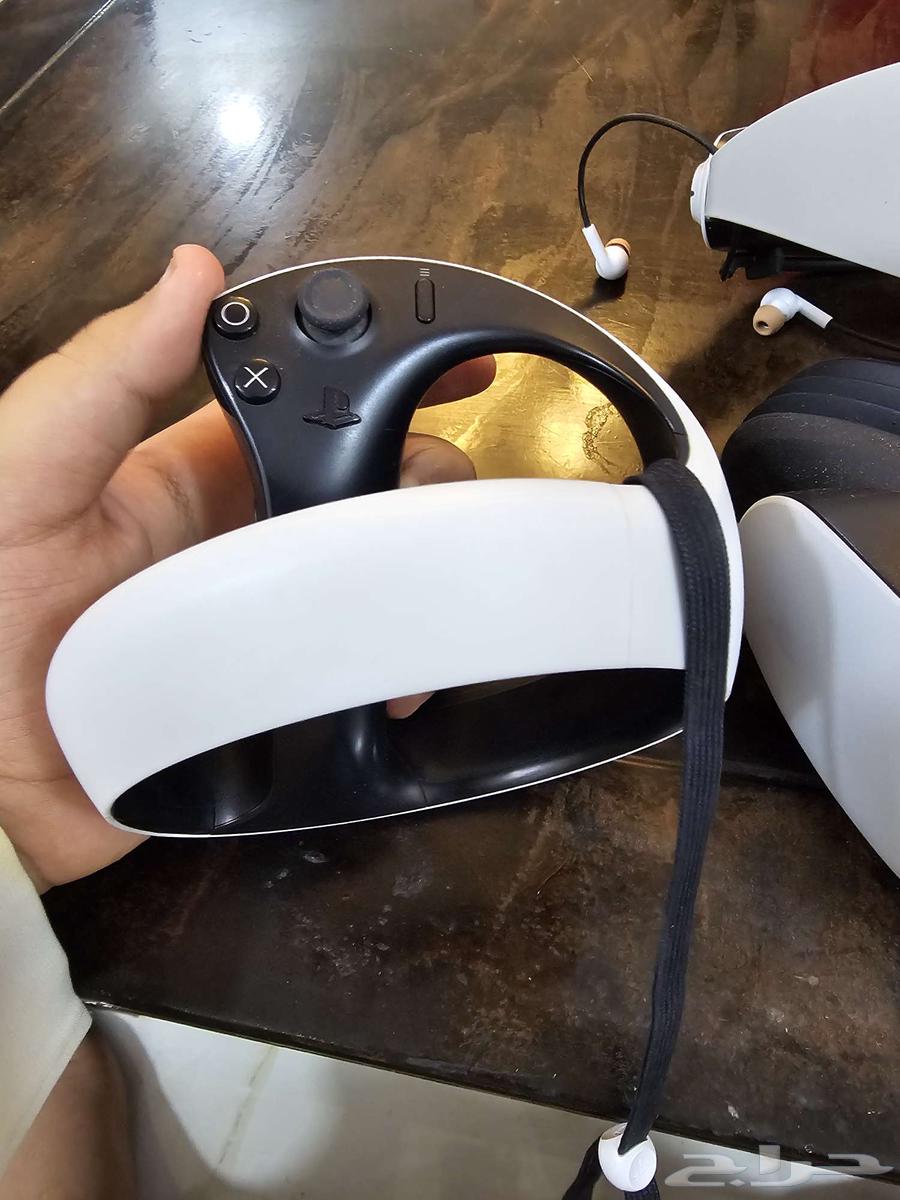 The Sony VR 5 is good, has no issues, and is new and clean63760490049155114