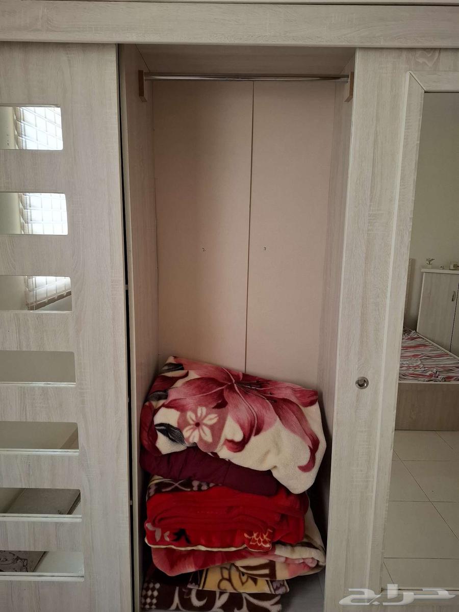 غرفة نوم 2 سرير مفرد استعمال نظيف للبيع ب 1200 ريال63753336691459112