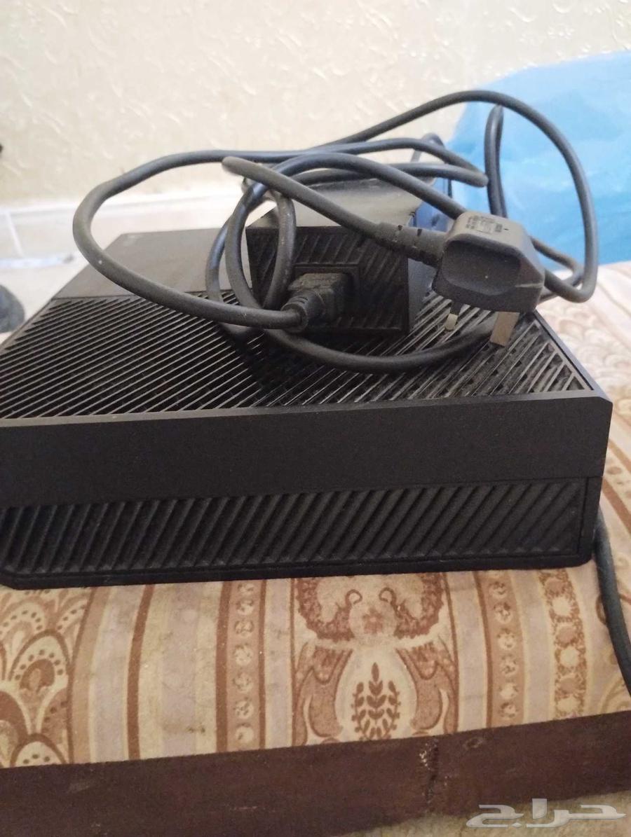 Xbox One console without controller63755294140289110