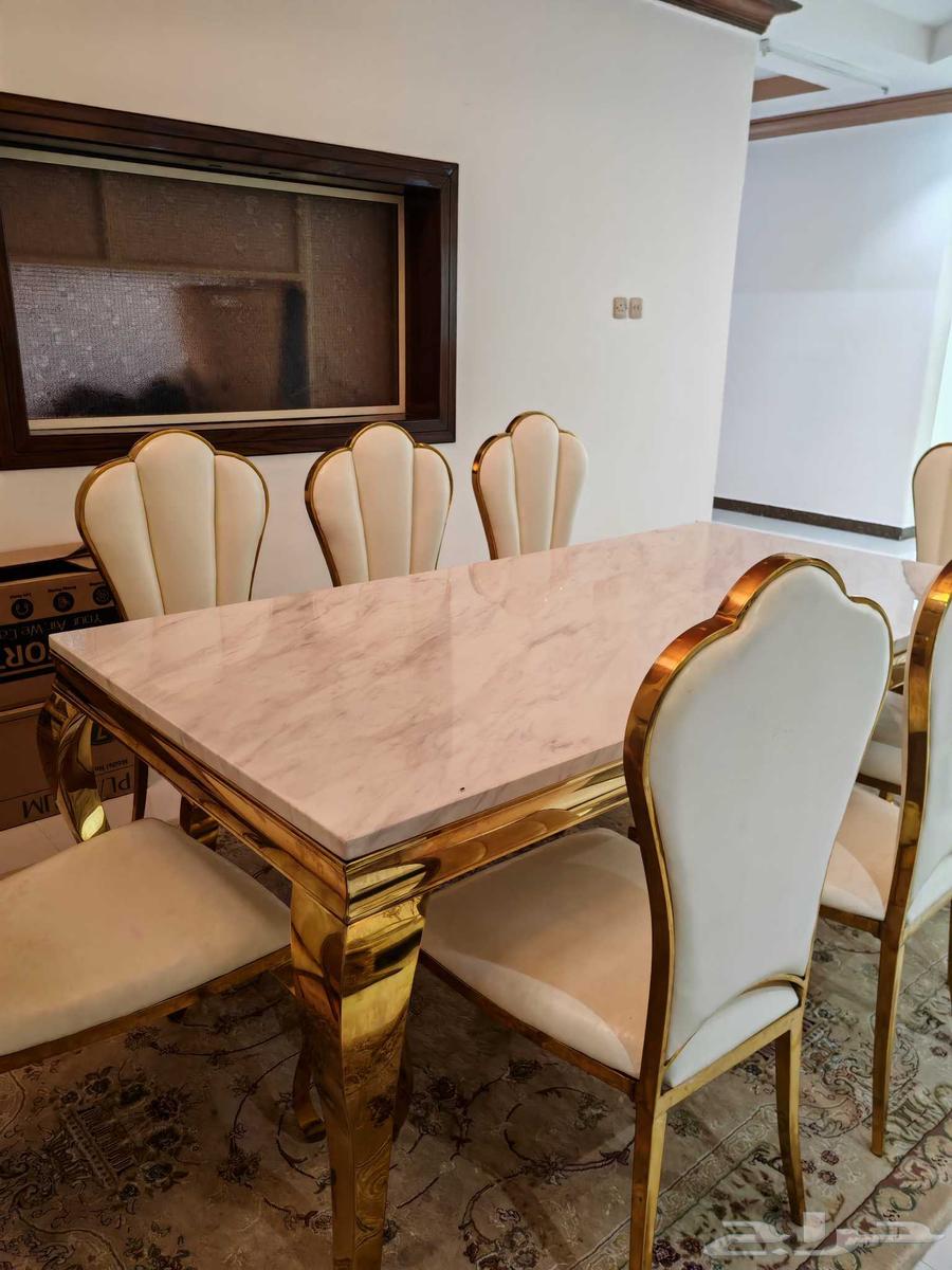 Dining table with 8 chairs, marble, semi-new, all chairs in new condition63751860053506110
