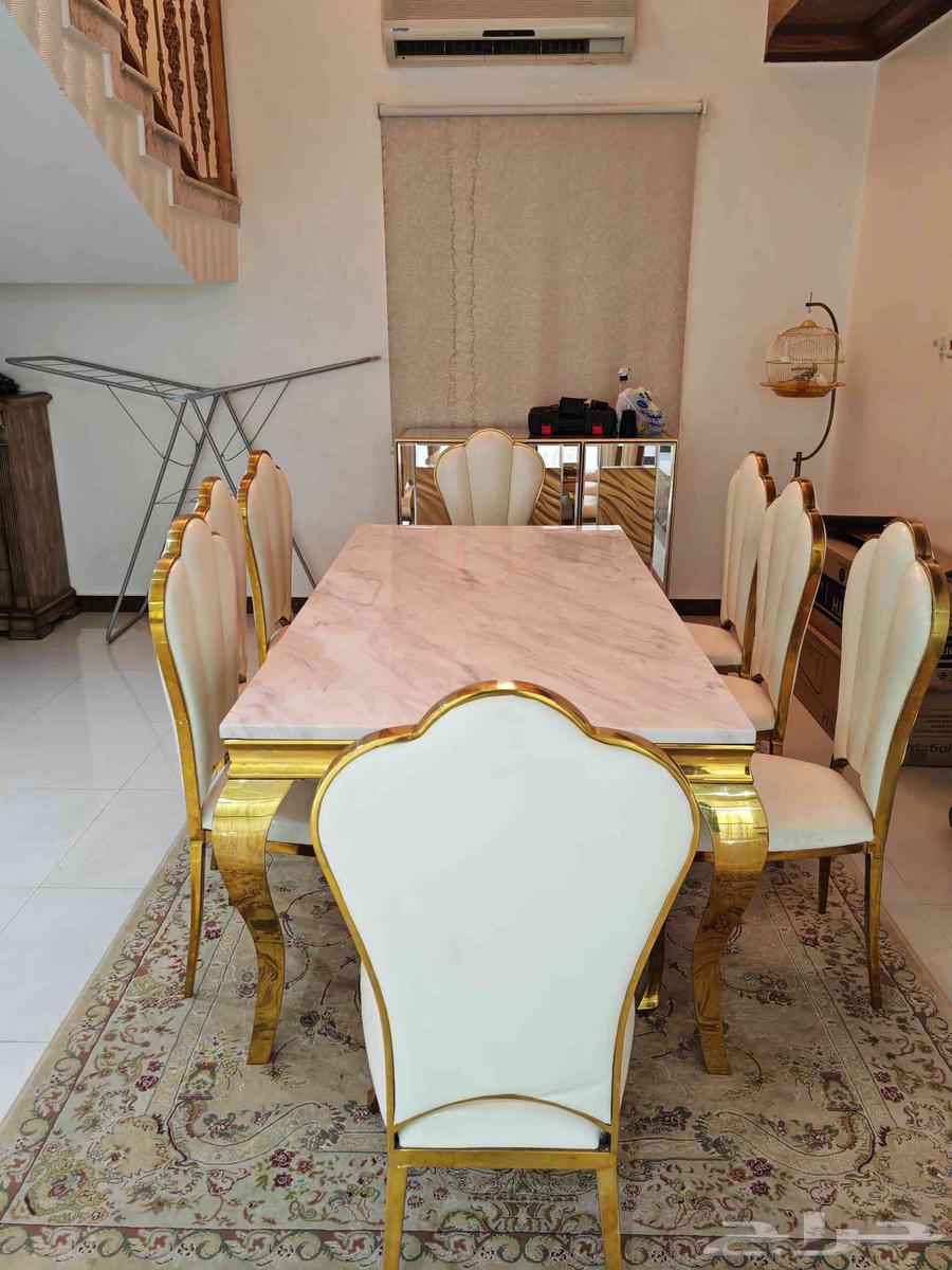 Dining table with 8 chairs, marble, semi-new, all chairs in new condition63751860053506112