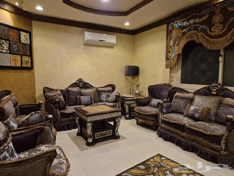 طقم كنب مجلس مع 6 طاولات ومدخل واريكة للبيع63759724854657111