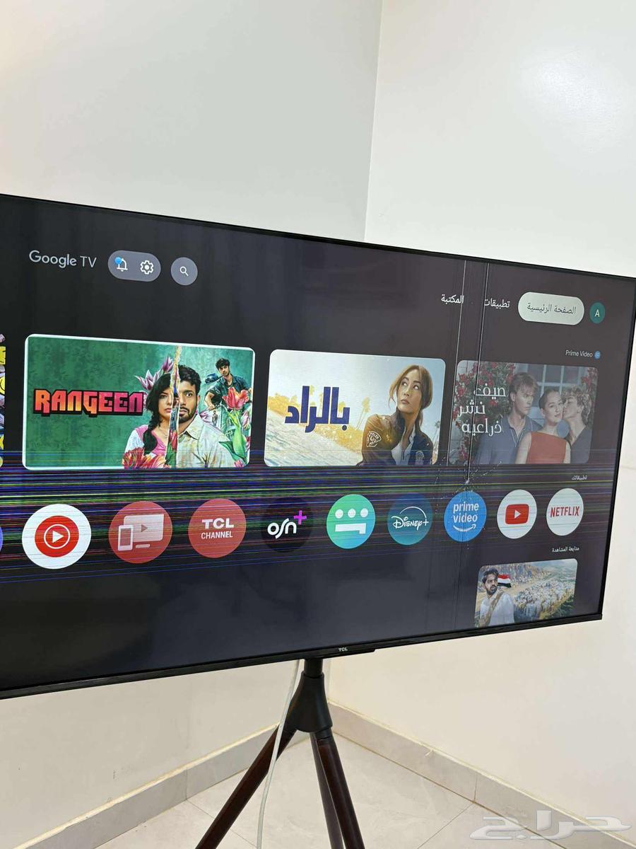 TCL 55-inch TV, as clearly seen, screen is broken63761216543362112