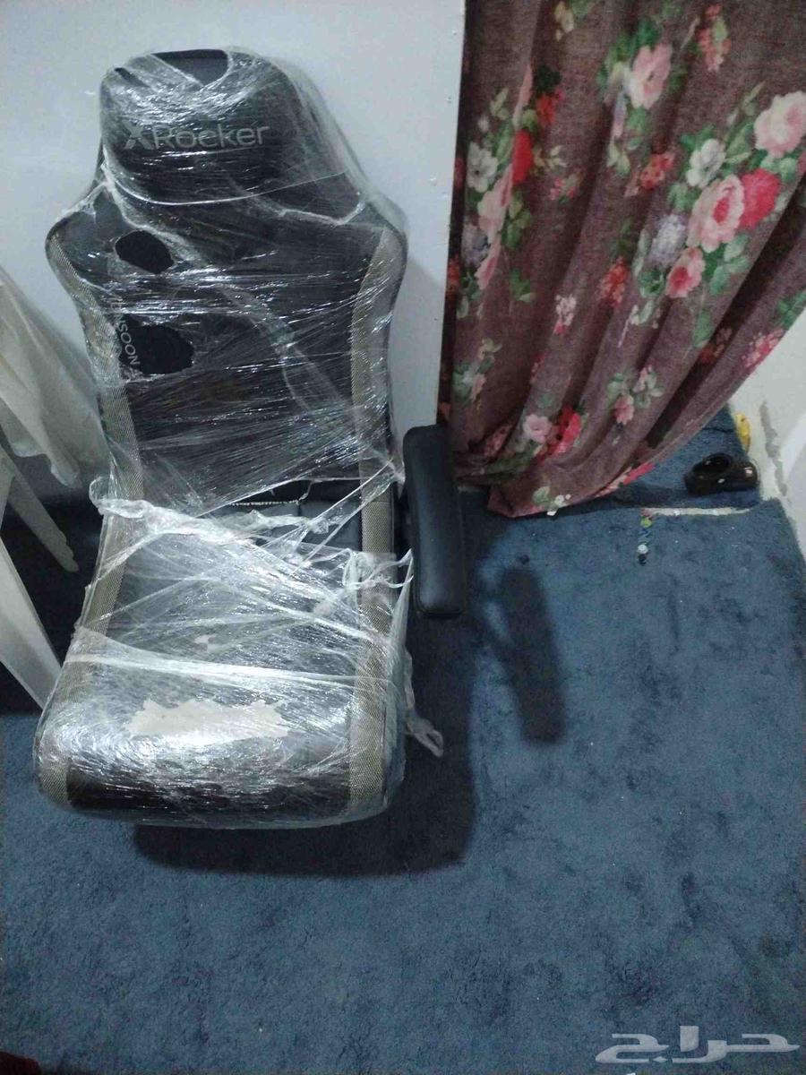 كرسي ليتميز بسماعه جانبيه خليفه بلوتوث  فلاش اضات جانبيه63754113367809110