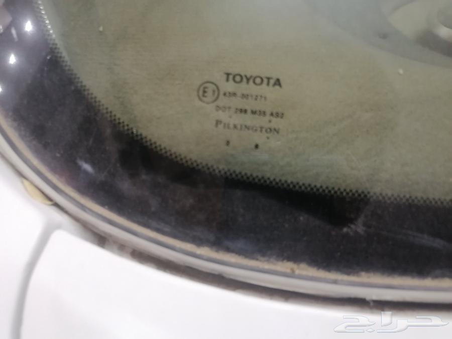 Today I have a 1999 Camry, white color, trunk cover and dashboard 200263759240822402112