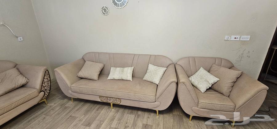 طقم كنب موديرن مستعمل للبيع63758624716291112