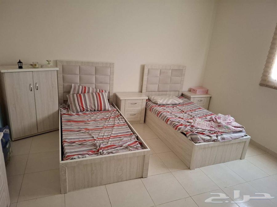 غرفة نوم 2 سرير مفرد استعمال نظيف للبيع ب 1200 ريال63753336691459113