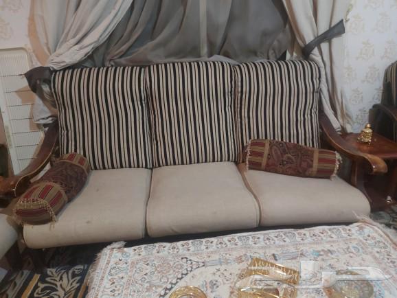 كنب 7 مقاعد خشب زان بحاله جيده مع طاوله وسط63749801272707110