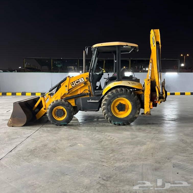 I need to buy a JCB from 2010 to 2013 in good condition, engine, gearbox, pump63754019890433110