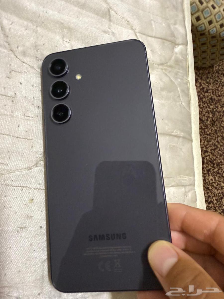 للبيع  Samsung S24 FE ذاكرة  256 جيجا رام  8 جيجا63758528851843112