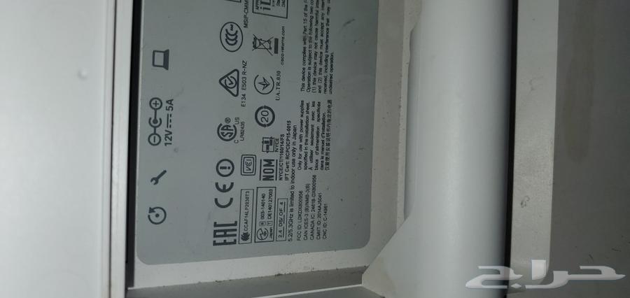 الجهاز الظاهر في الصور هو Cisco DX8063762488764034110