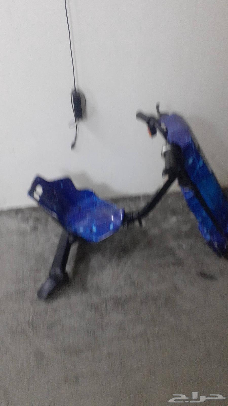 Working scooter with condition and bicycle63768621560067111