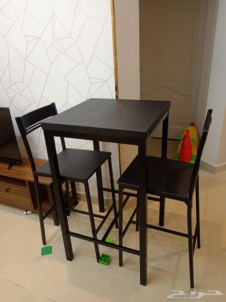 1 table with a height of approximately 1 meter and 2 chairs63766142711681112