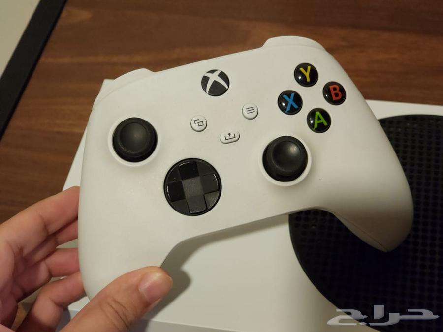 Xbox S Series (Less Used) Almost New Condition.63772534098690111