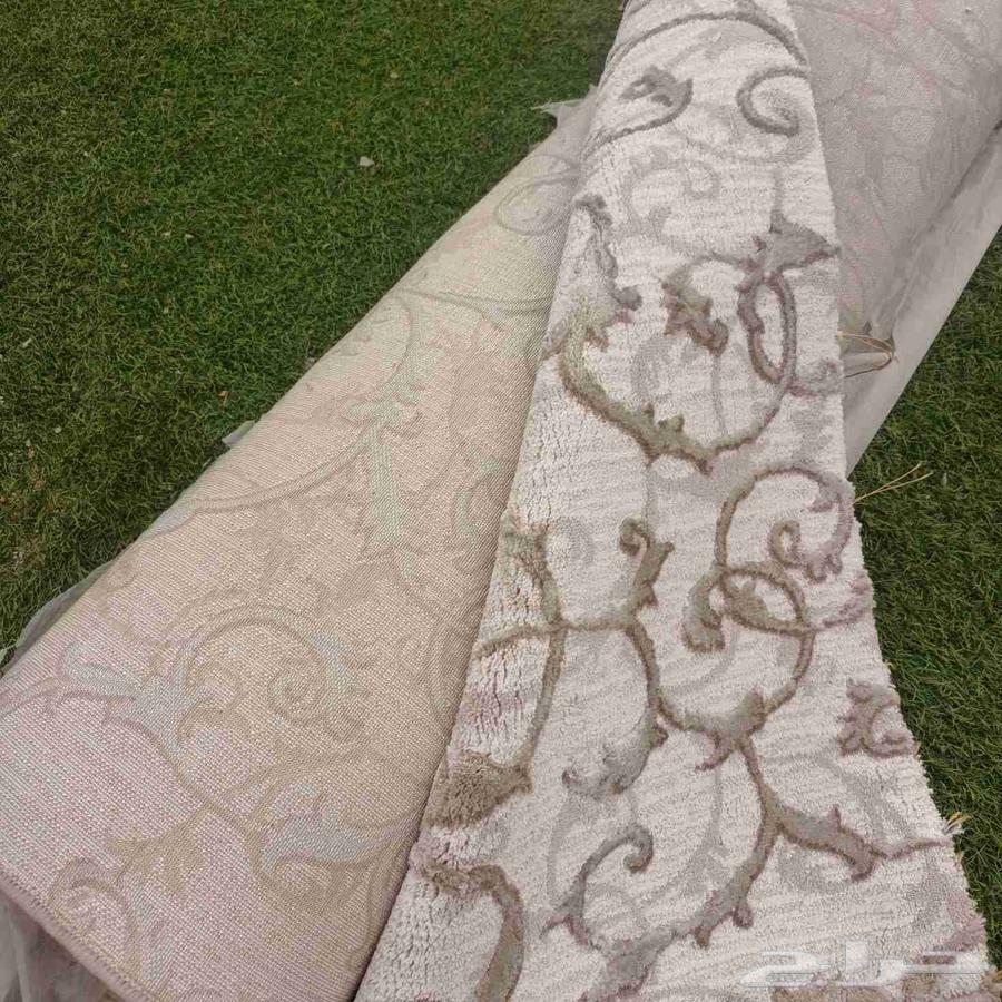 Almost new carpet, washed at the laundry, selling due to no need63764374993281111