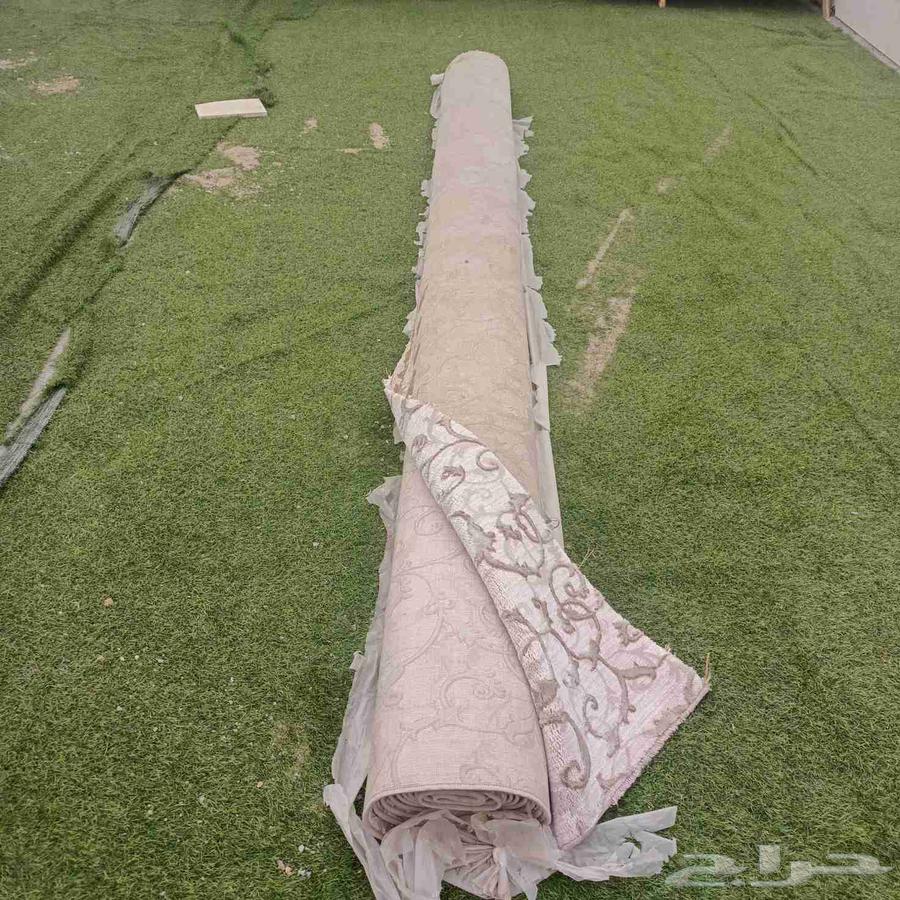 Almost new carpet, washed at the laundry, selling due to no need63764374993281110