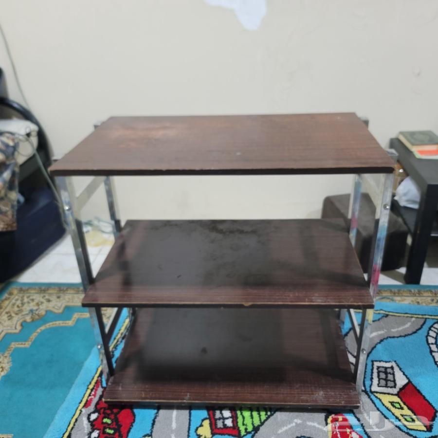 Three-shelf wooden table with stainless steel frame in excellent condition63703325640193110