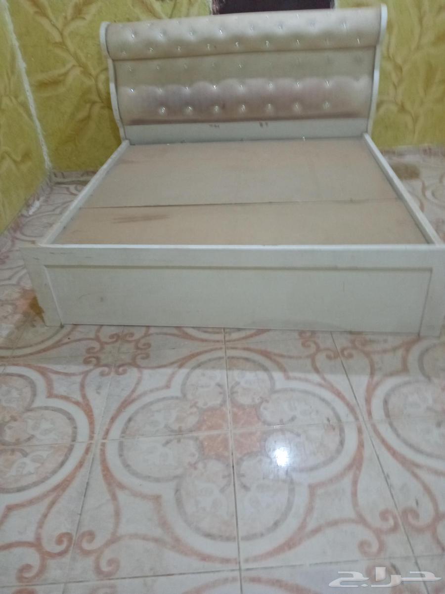 Bed without mattress, behind Al-Othaim63772116667394112