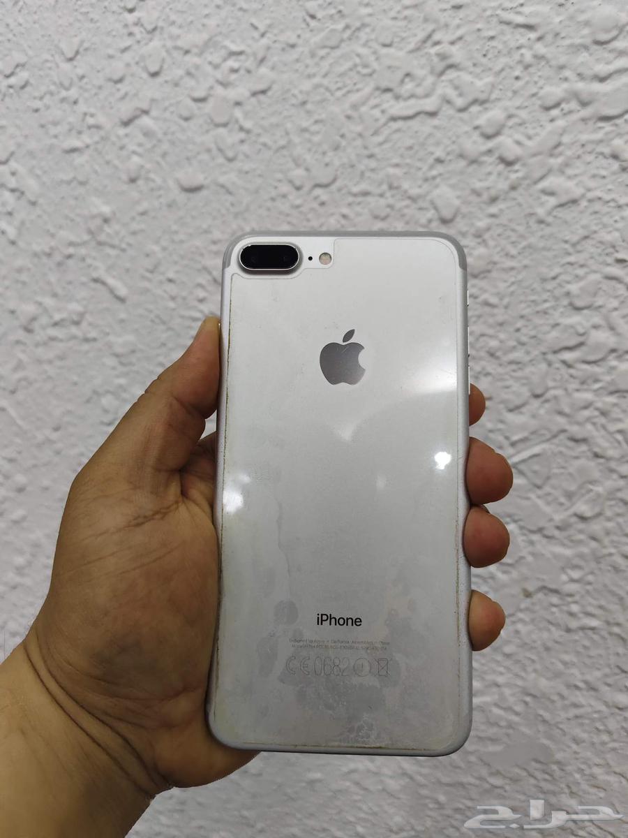 ايفون 7 بلس 128 غيغا فضي مستعمل نظيف مع الكرتون و الشاحن63767439416961111