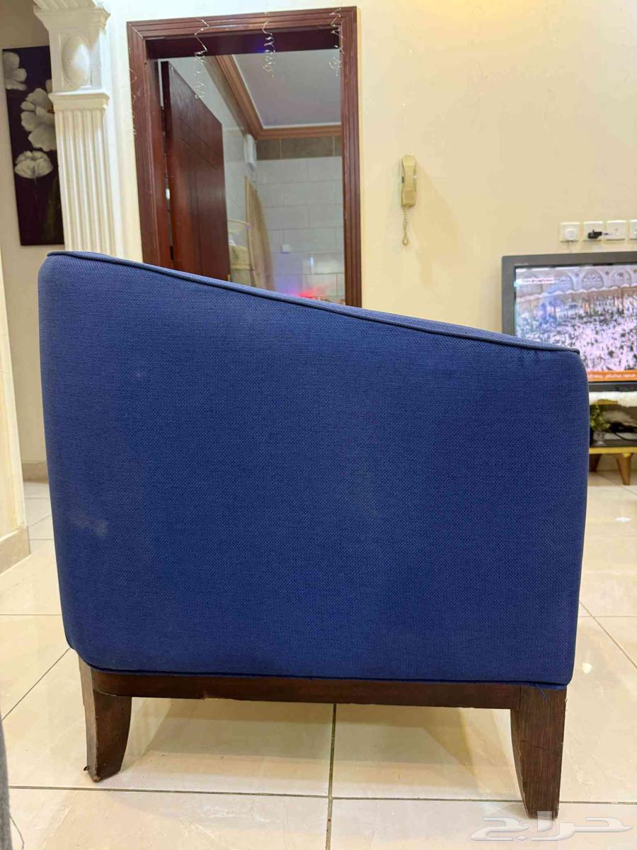 كنب فردي نظيف جدا63765553378947112