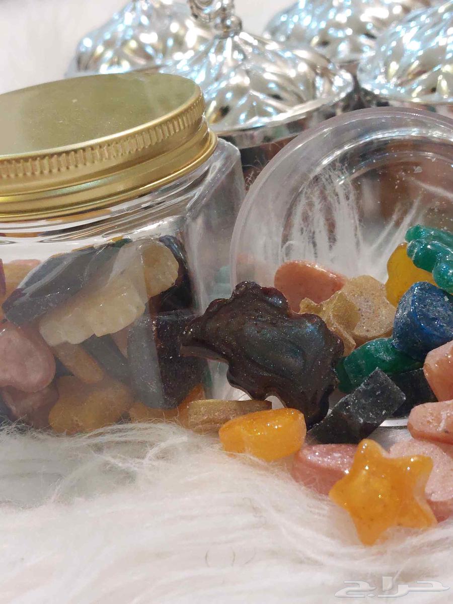 Selling colorful gum in various shapes63771793829121113