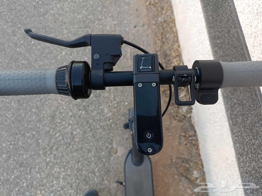 electric scooter63766142976387114