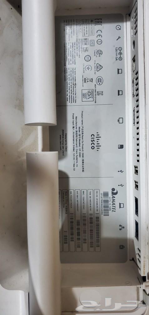 الجهاز الظاهر في الصور هو Cisco DX8063762488764034114