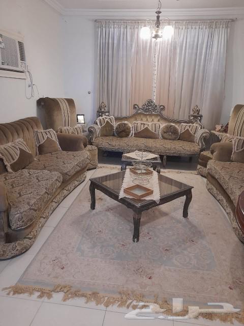 كنب ممتاز بحاله جيده جدا63772933026563112