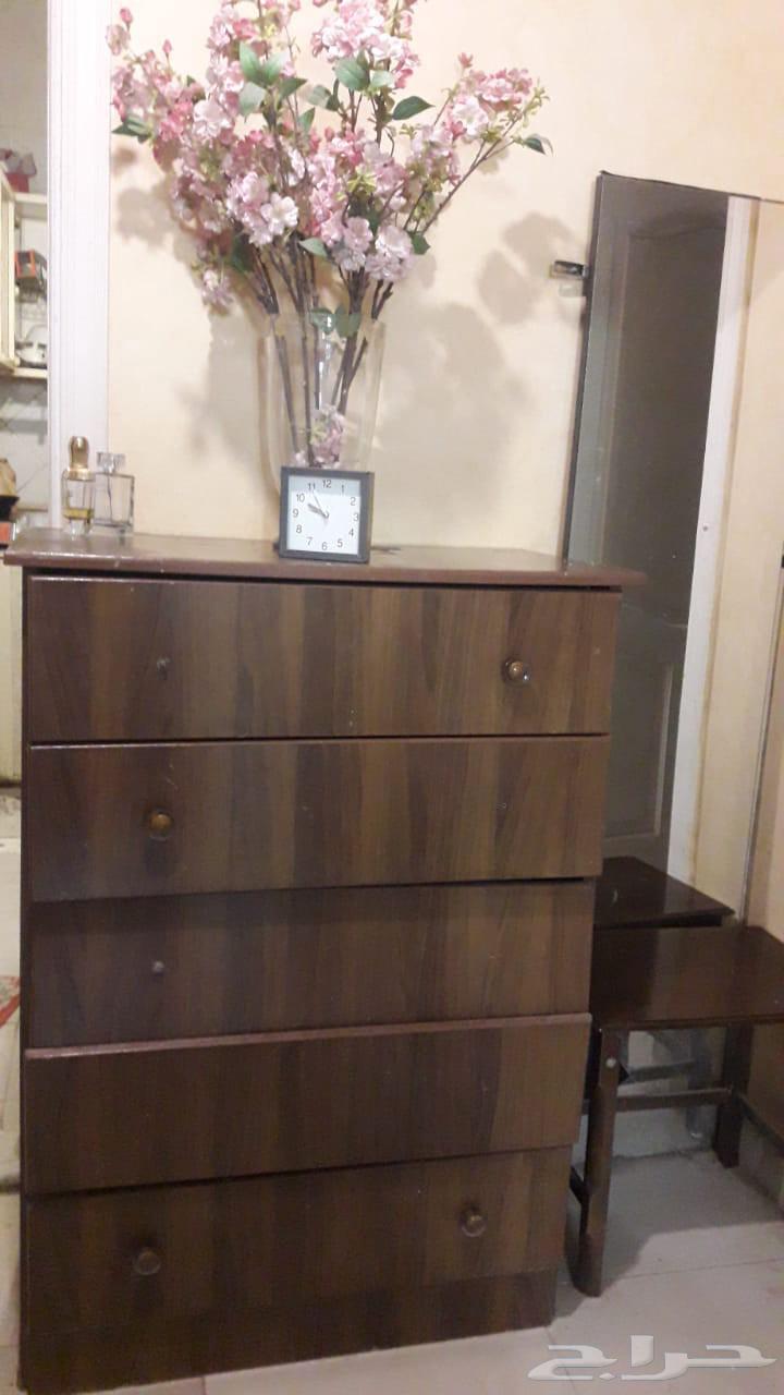 للبيع المستعجل طقم كنب استعمال خفيف 3 قطع63764051066369112