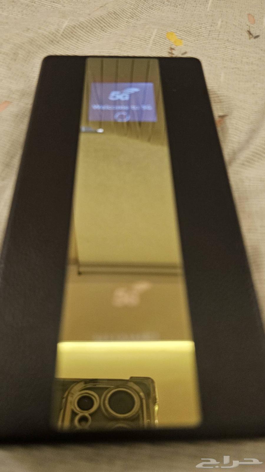 For sale used Huawei 5G mobile router Pro with 8000mAh battery and reverse charging63785351486466110